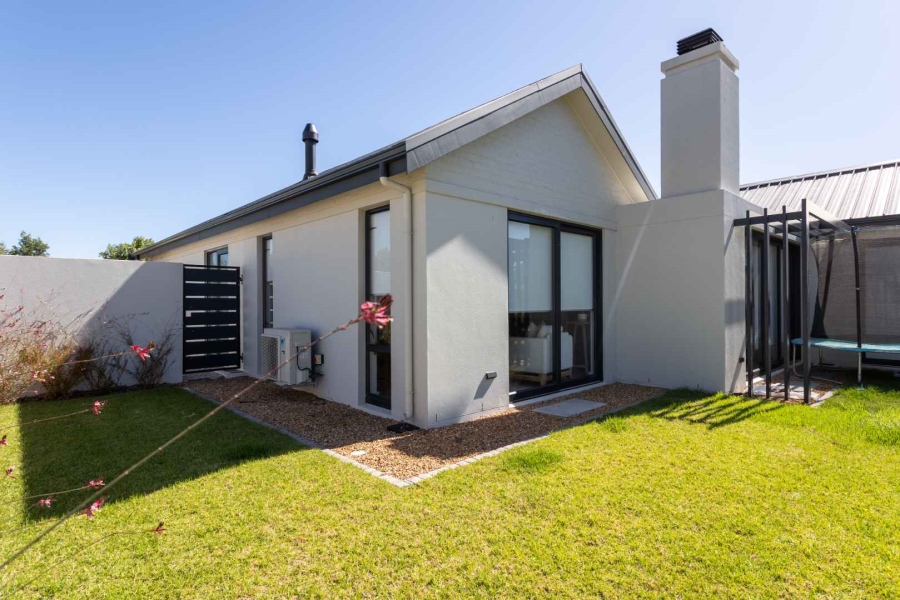 To Let 3 Bedroom Property for Rent in Val De Vie Estate Western Cape